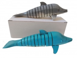 дървен делфин, цветен 21 см. (сив и син)(2 бр. в стек)