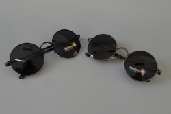 СЛЪНЧЕВИ очила, дамски, цветна рамка, дизайн котка с 2 камъчета (Промоция- при покупка над 20 бр. в кутия, базова цена 2,10 лв.)