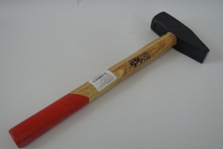БРАДВА с дървена дръжка 20 см. сап 400гр.(Промоция- при покупка над 8 бр. базова цена 5,75 лв.)