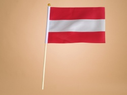 знаме Полша, качествен полиестер 14х21 см. с дървена дръжка, издържа на дъжд (50 бр. в стек)