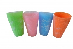 чаша, цветна, пластмаса 8х7 см. (20 бр. в стек)
