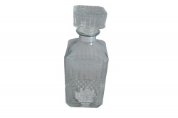 спортна бутилка 500 ml. с пластмасово топче за разбиване и 7 прегради за таблетки 5 цвята