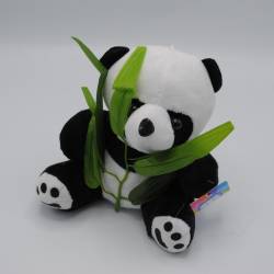 плюшена играчка- панда с листо 18 см.