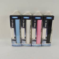 аксесоар за телефони и други пауър банк с фенер 18 см. 3000mAh