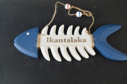 сувенир MDF морски дизайн, риба, цветна с надпис Ikantalaka 27,5х9 см.(6 бр. в кутия)