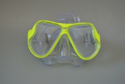 плувна маска Temp Glass за големи хора, черна и синя разцветки с шнорхел 49х19 см. (25 бр. в кашон)