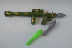 детска играчка от пластмаса, пистолет с 6 бр. меки стрели и 2 аксесоара в плик 19,5х25 см. HT100-1