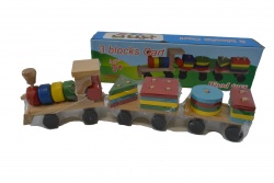 дървена играчка, влак с 2 вагона, геометрия в кутия 29,5х8,5х6 см. б 93-845