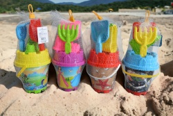 плажна играчка от пластмаса, кофичка- динозавър 20х16 см. 5 аксесоара 789-56