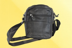 чанта за врат 4 ципа 20x17x9,5 см. DH-2029 (10 бр. в стек 6 бр. черни, 2 бр. сини. 1 бр. сиво 1 бр. зелено)