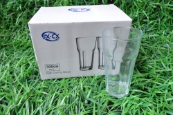 стъклена ледарка 12х12 см. с щипка и 4 бр. чаши за алкохол 8,5х7,5 см. 200 ml.
