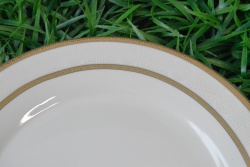 керамична чиния, квадрат, вълнообразна (12 бр. в кутия)
