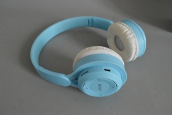 музикална техника, слушалки bluethood юношески 7х11 см.(4 разцветки )