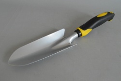 МАКЕТЕН нож с пластмасов водач в плик 15 см. DT25702A (Промоция- при покупка на 80 бр. в кутия базова цена 0,48 а на кашон 480 бр. базова цена 0,45 лв.)
