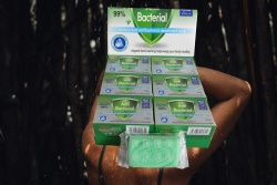 козметичен аксесоар, сапун Anti Bacterial 100 гр. (12 бр. в цветна кутия)