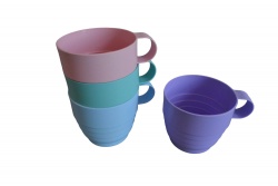 домашна потреба, чаши, цветни 4 бр. 8х13 см. пластмаса ML159