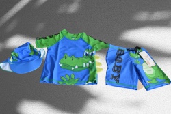 бански, детски 3 части, тениска, шорти и шапка, крокодил, подходящи за деца от 110 до 150 см. от 3 до 12 години (10 бр. стек 5 размера)