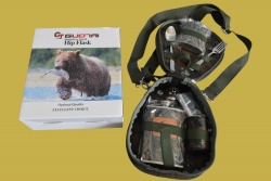 бутилки за алкохол 2 бр. 120 и 240 ml. в комплект с 4 чаши х 30 ml. лъжица, вилица, запалка и фуния в текстилен калъф, тип чанта за рамо 21х 18 см. двойно отваряем с цип и разпеделения