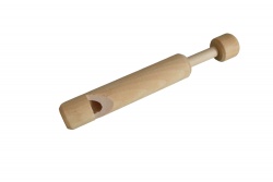 дървена играчка, свирка с бутало 12х2 см. (12 бр. в стек)