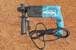 електическа дрелка, тип ударник 600 w в куфар (R3)
