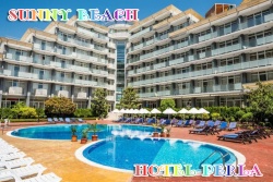 дървен сувенир, табелка с рак, катерещ по нея и надпис Sunny beach 30,5x10 см. морски дизайн (6 бр. в кутия)