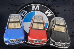 метална количка, пушеща BMW X7(8 бр. в кутия)